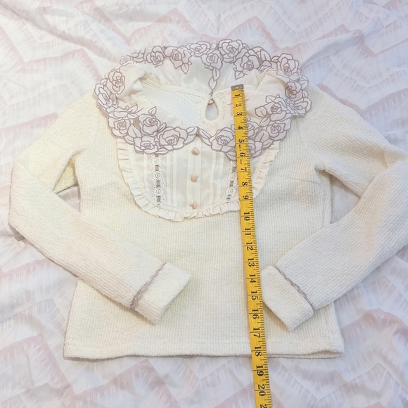LIZ LISA Cream Blouse with Floral Embroidery - Picture 5 of 5